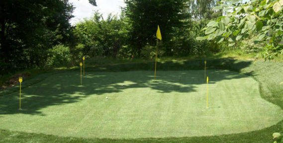 Pitching, Chipping, Puttinggreen - ALL in one.