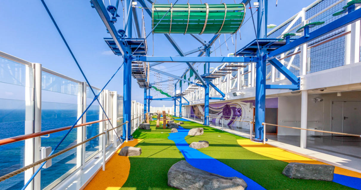 Minigolf auf Kreuzfahrtschiff